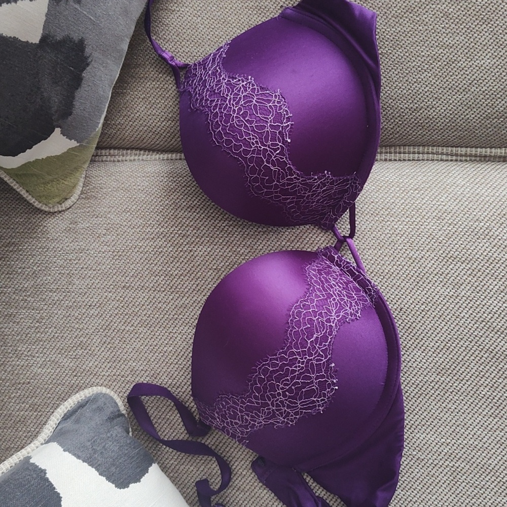 Bombshell Bra 34c - image 1